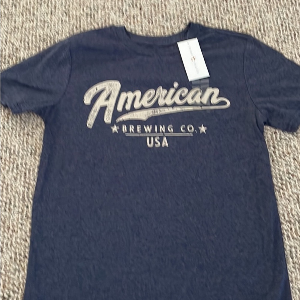 True Craft Navy “American” Men’s Tee. NWT